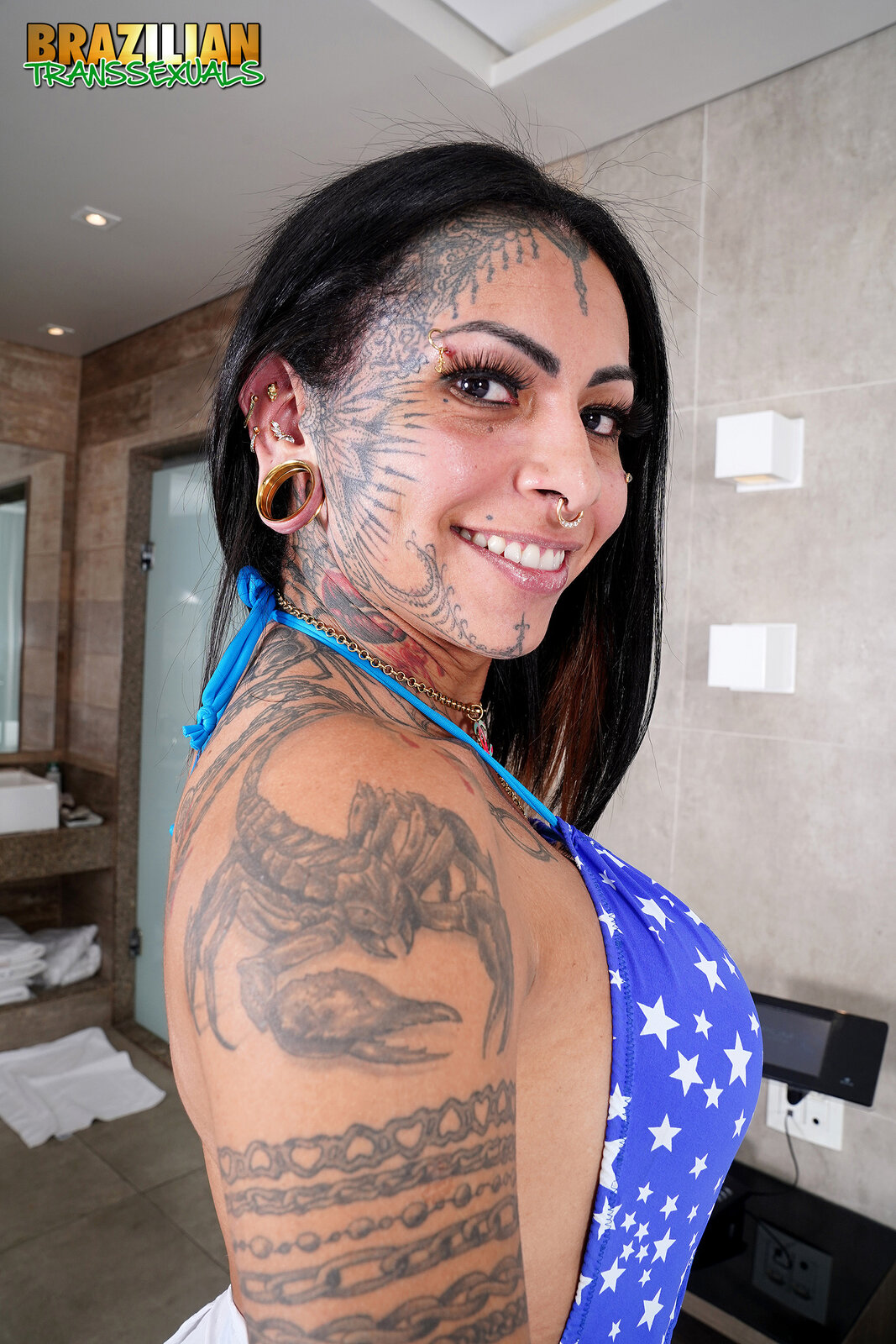 1067px x 1600px - Brazilian Transsexuals: TATTOOED ISABELY FERREIRA IN NEW HOT SOLO